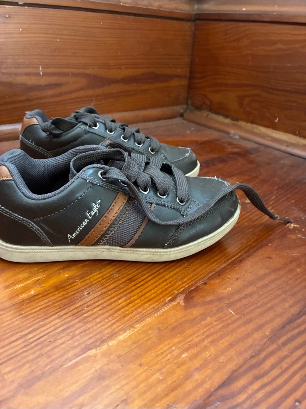 American Eagle Boys shoes? Size 12